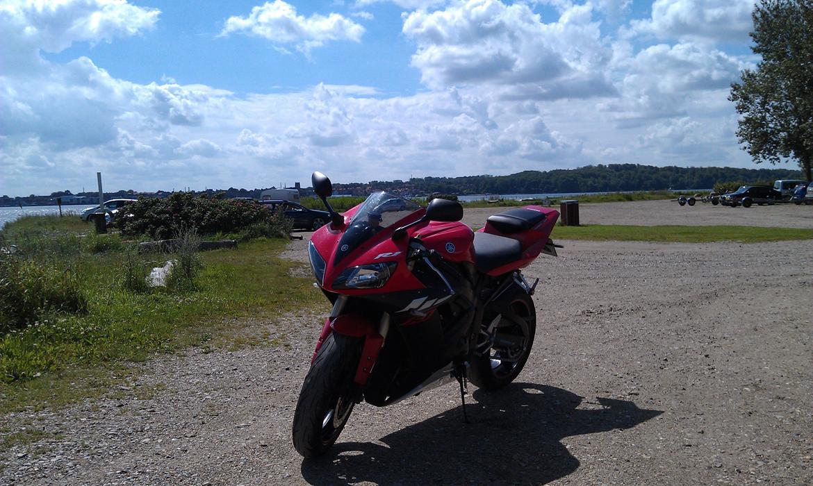Yamaha r1 billede 2