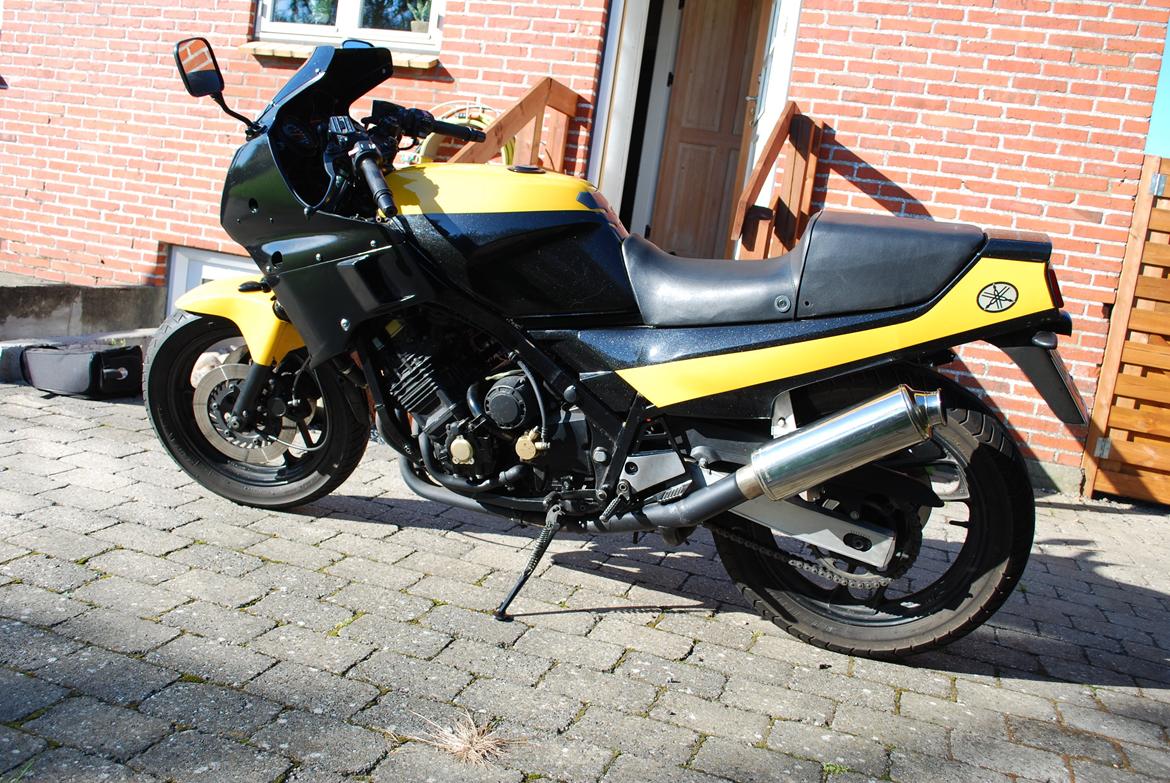 Yamaha FZ 750 billede 5