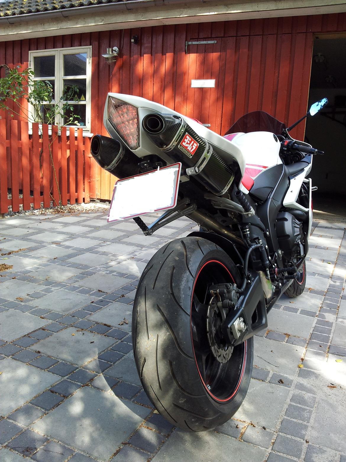 Yamaha R1 billede 2