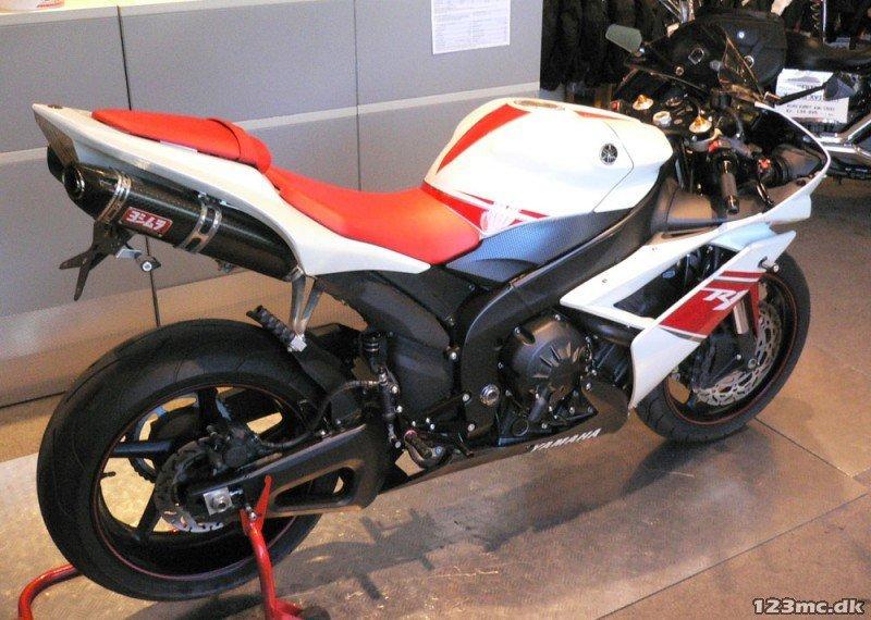 Yamaha R1 billede 8