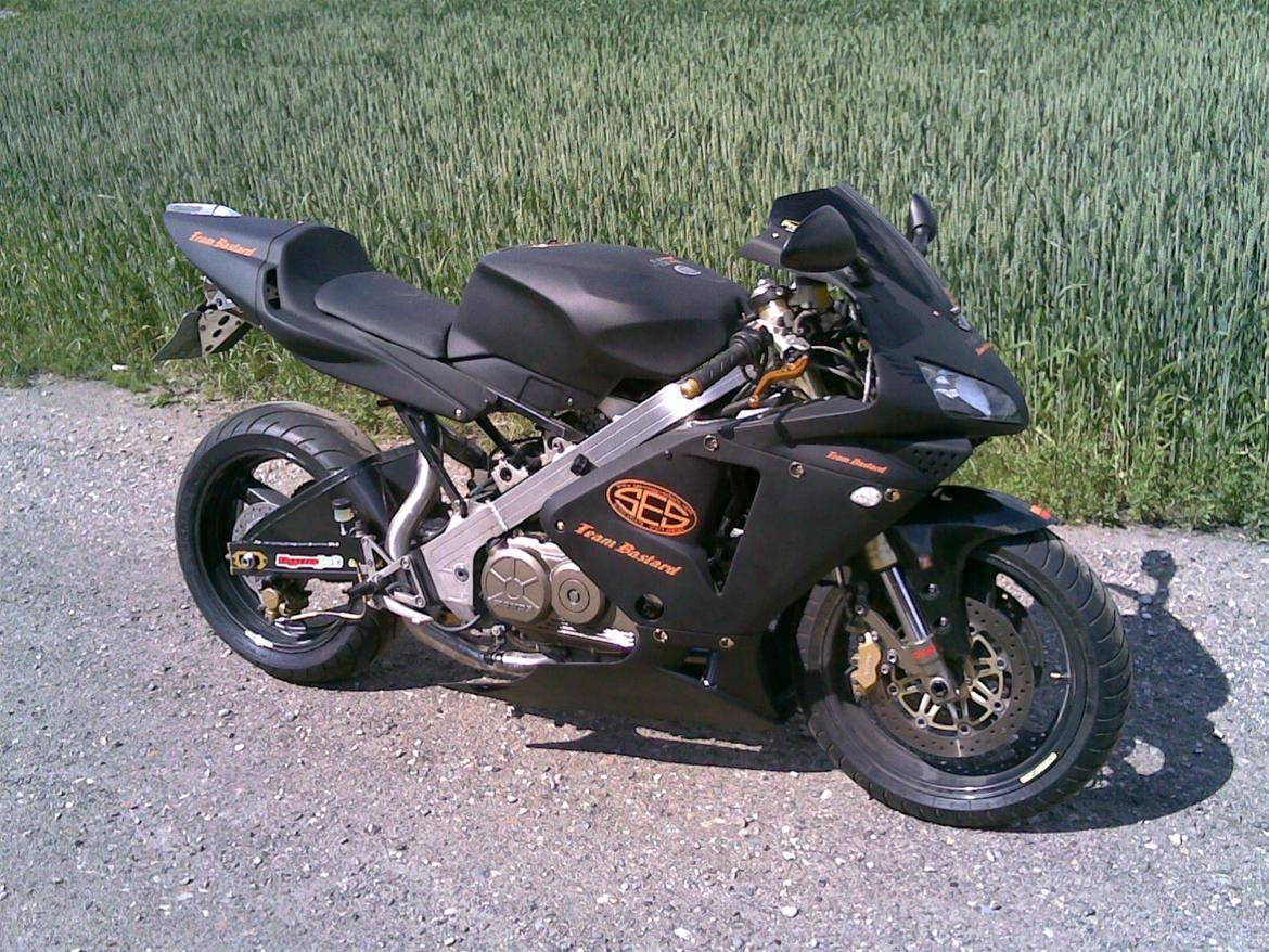 Honda vfr 7750 rc 24 billede 3