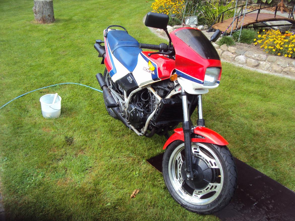 Honda MVX 250F billede 2