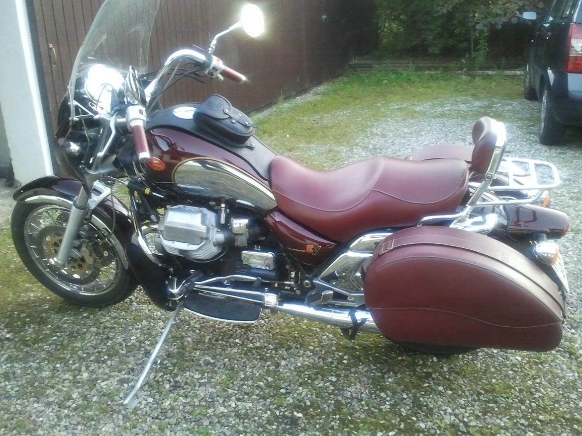 Moto Guzzi California 1100 EV 80 SOLGT - Næsten færdig med at pudse billede 7