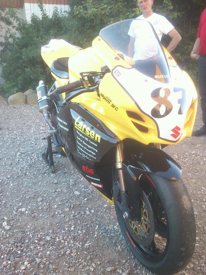 Suzuki GSXR 1000 K9 Superbike billede 4