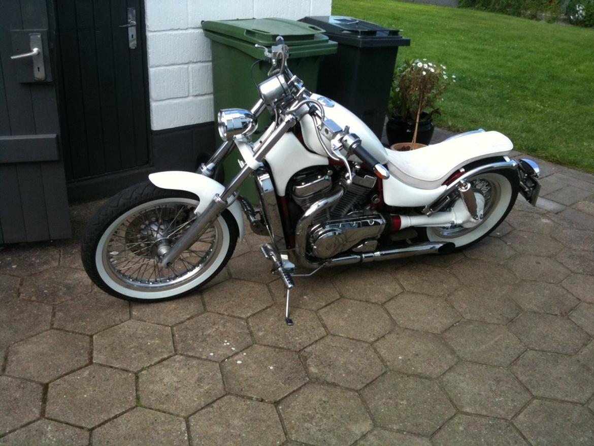 Suzuki Intruder vs 800 billede 8