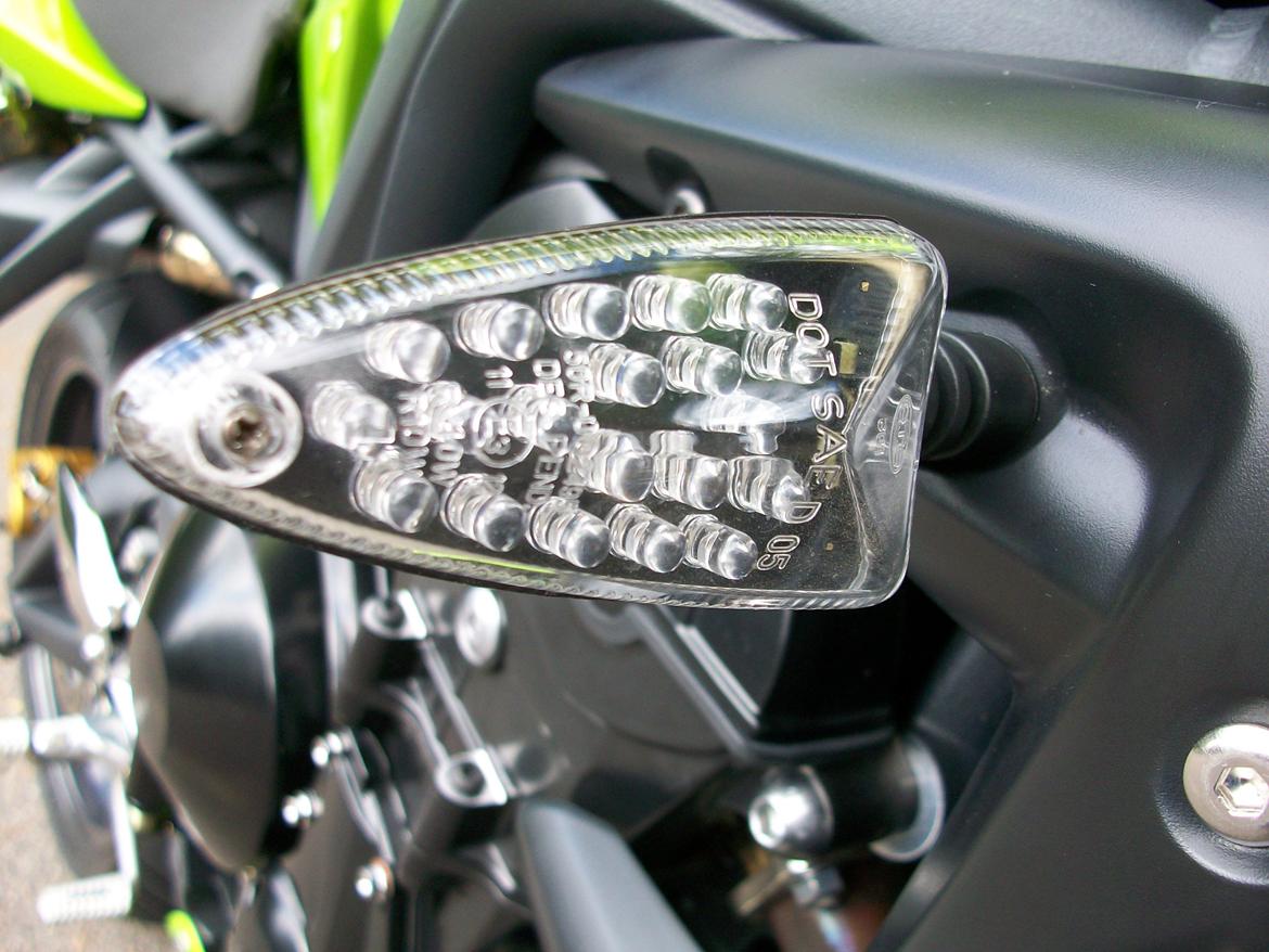 Triumph Street Triple 675 - Weiser Motorrad LED indsatser i org. blink. billede 15