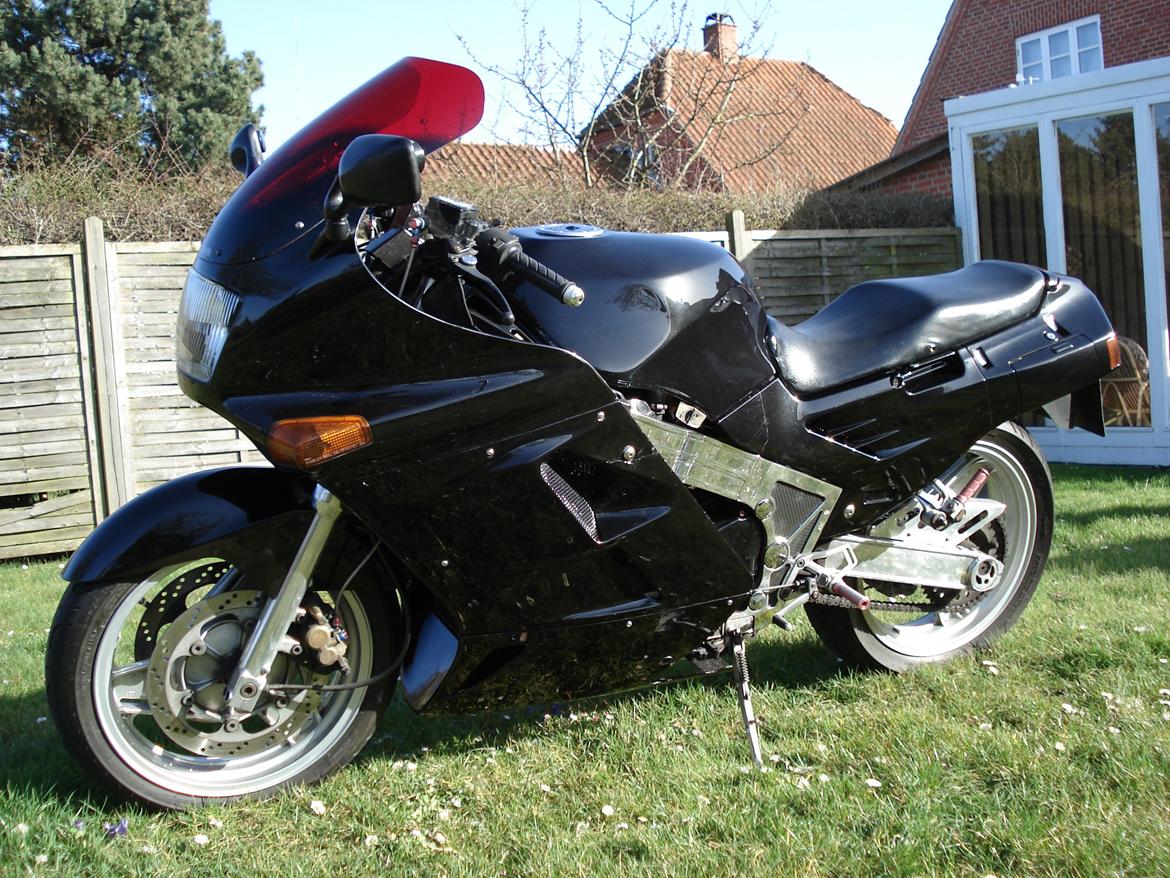Kawasaki ZX10 (solgt) billede 3