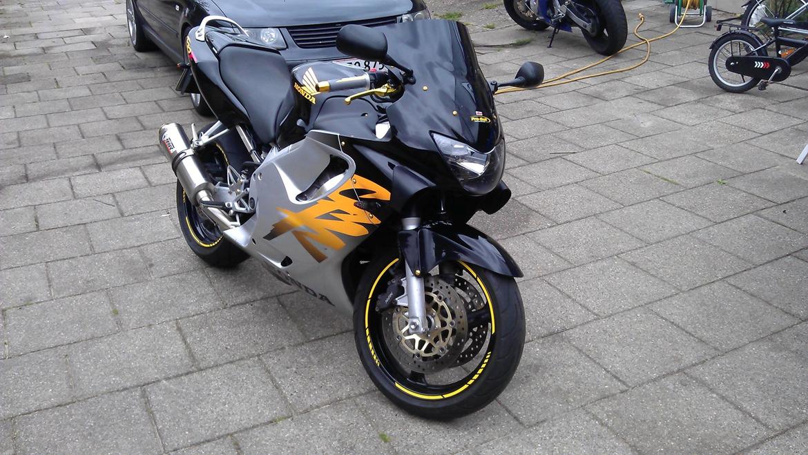 Honda CBR 600 F4 billede 6