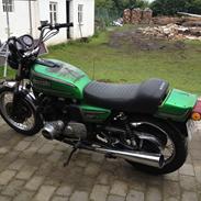 Suzuki gs 750