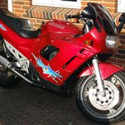 Suzuki gsx 750 f