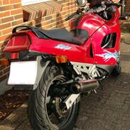 Suzuki gsx 750 f