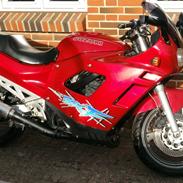 Suzuki gsx 750 f