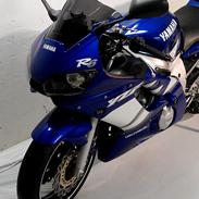 Yamaha R6