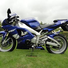Yamaha R1