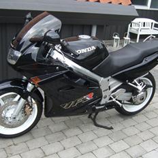 Honda VFR 750
