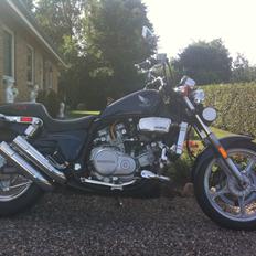 Honda Super Magna