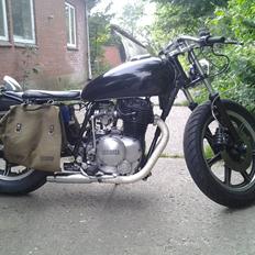 Yamaha xs 400 se