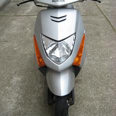 Honda SCV 100 Lead