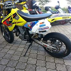 Suzuki Drz400SM
