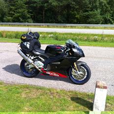 Aprilia RSVR Factory
