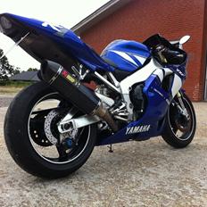 Yamaha R1