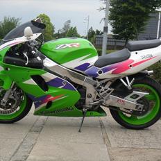 Kawasaki zxr