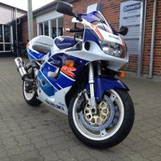 Suzuki Gsxr 750cc