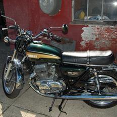 Yamaha TX 750
