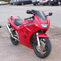 Suzuki rf 600 r
