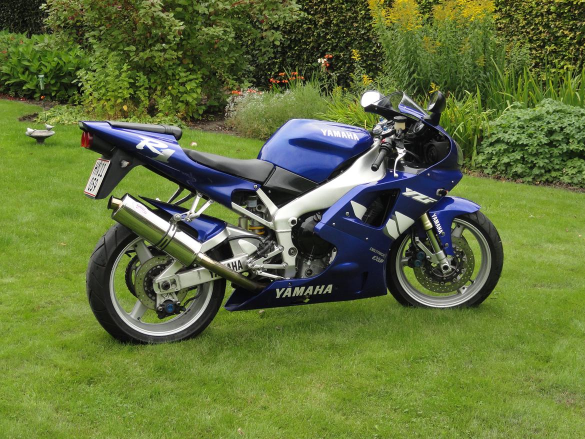 Yamaha R1 billede 13