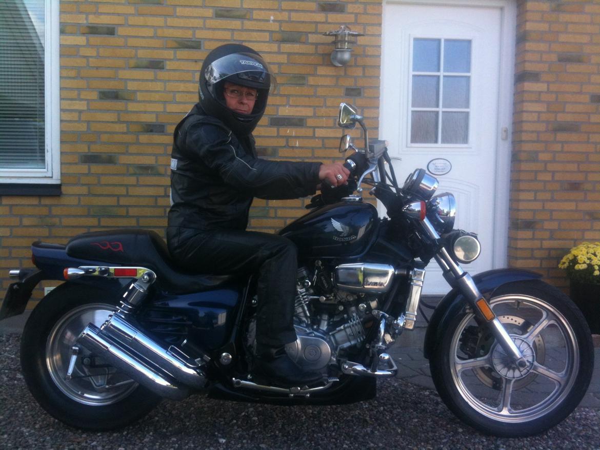 Honda Super Magna billede 2