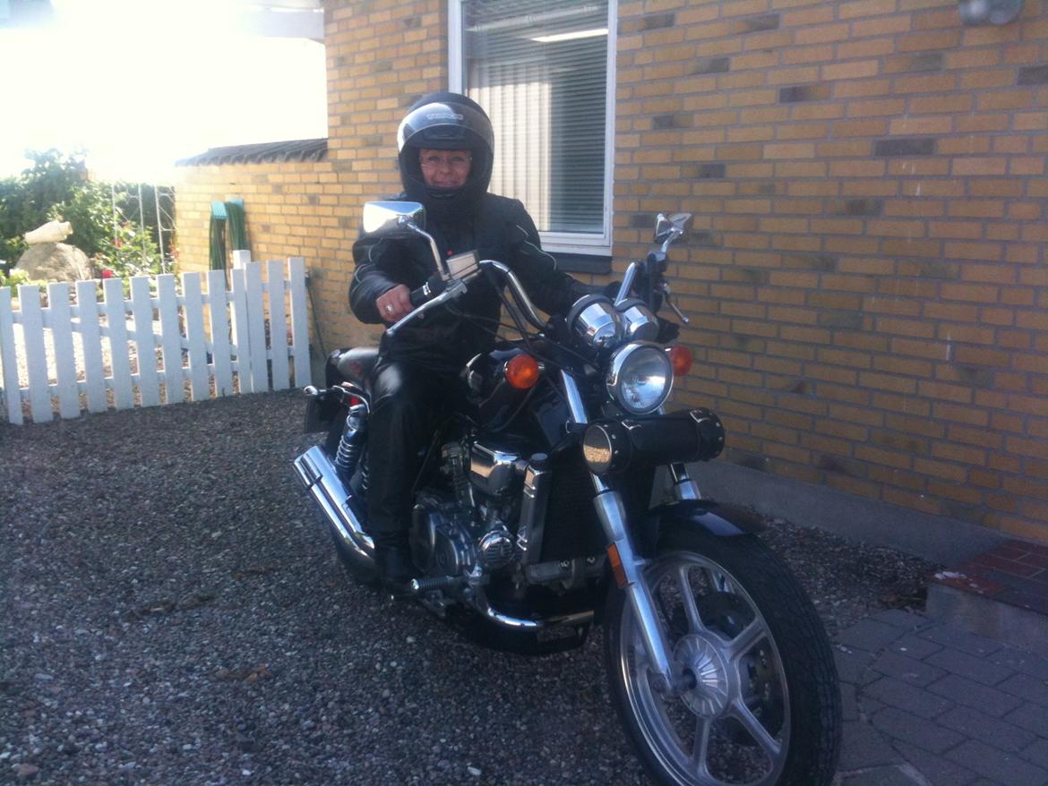 Honda Super Magna billede 4