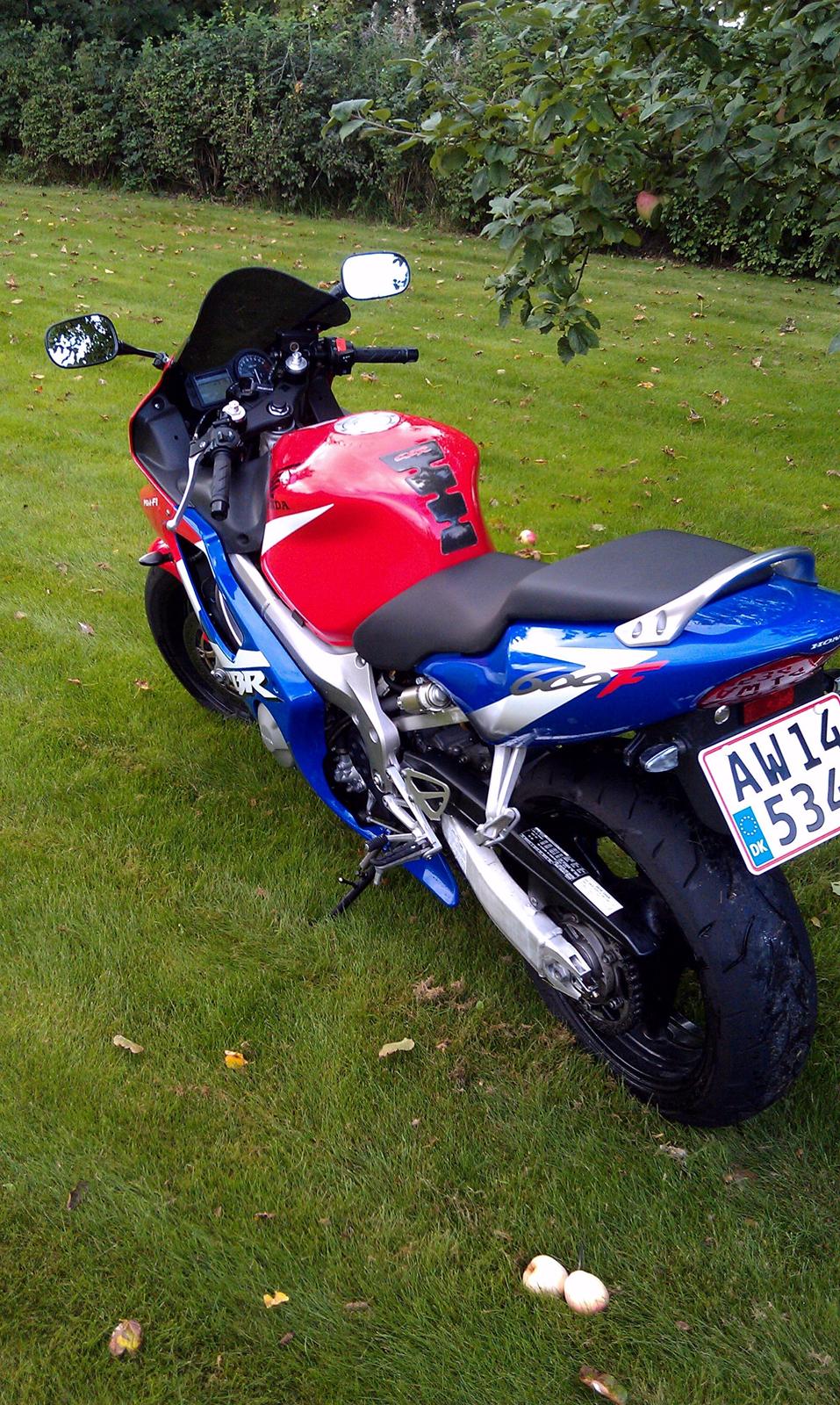 Honda CBR 600 F4 Sport billede 8