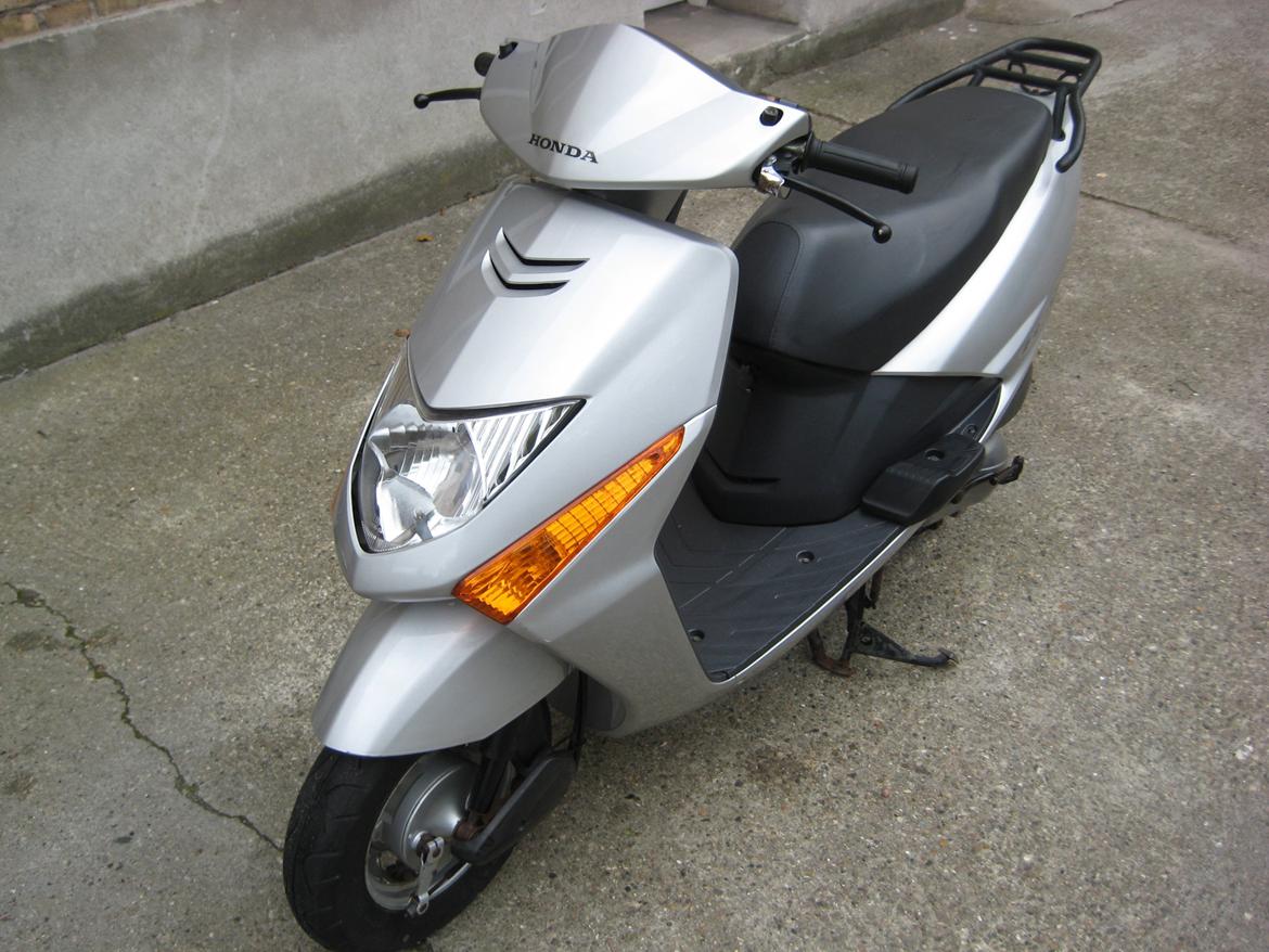 Honda SCV 100 Lead billede 4