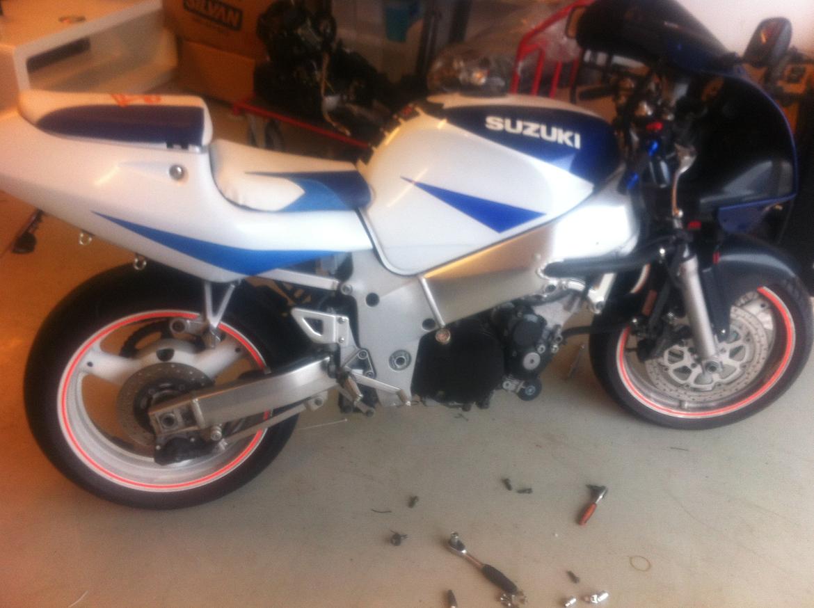 Suzuki GsxR 600 billede 8