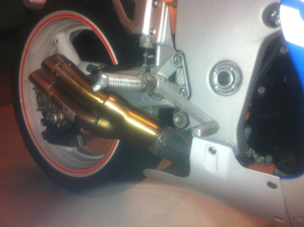 Suzuki GsxR 600 billede 9