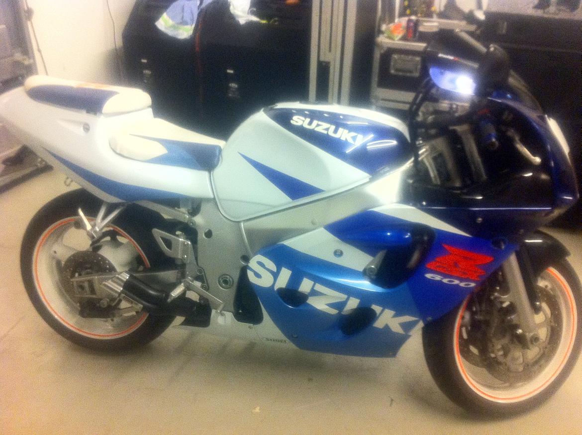 Suzuki GsxR 600 billede 2