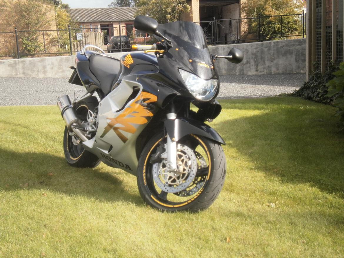 Honda CBR 600 F4 billede 10