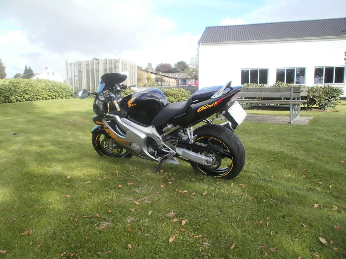 Honda CBR 600 F4 billede 17