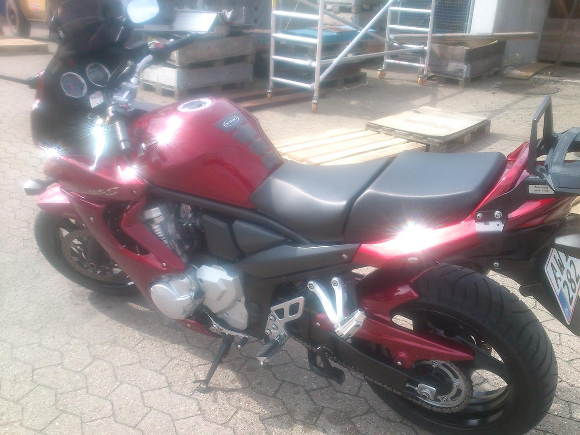 Suzuki GSF 1250 SA Bandit - Fanger lidt efterårssol. billede 11