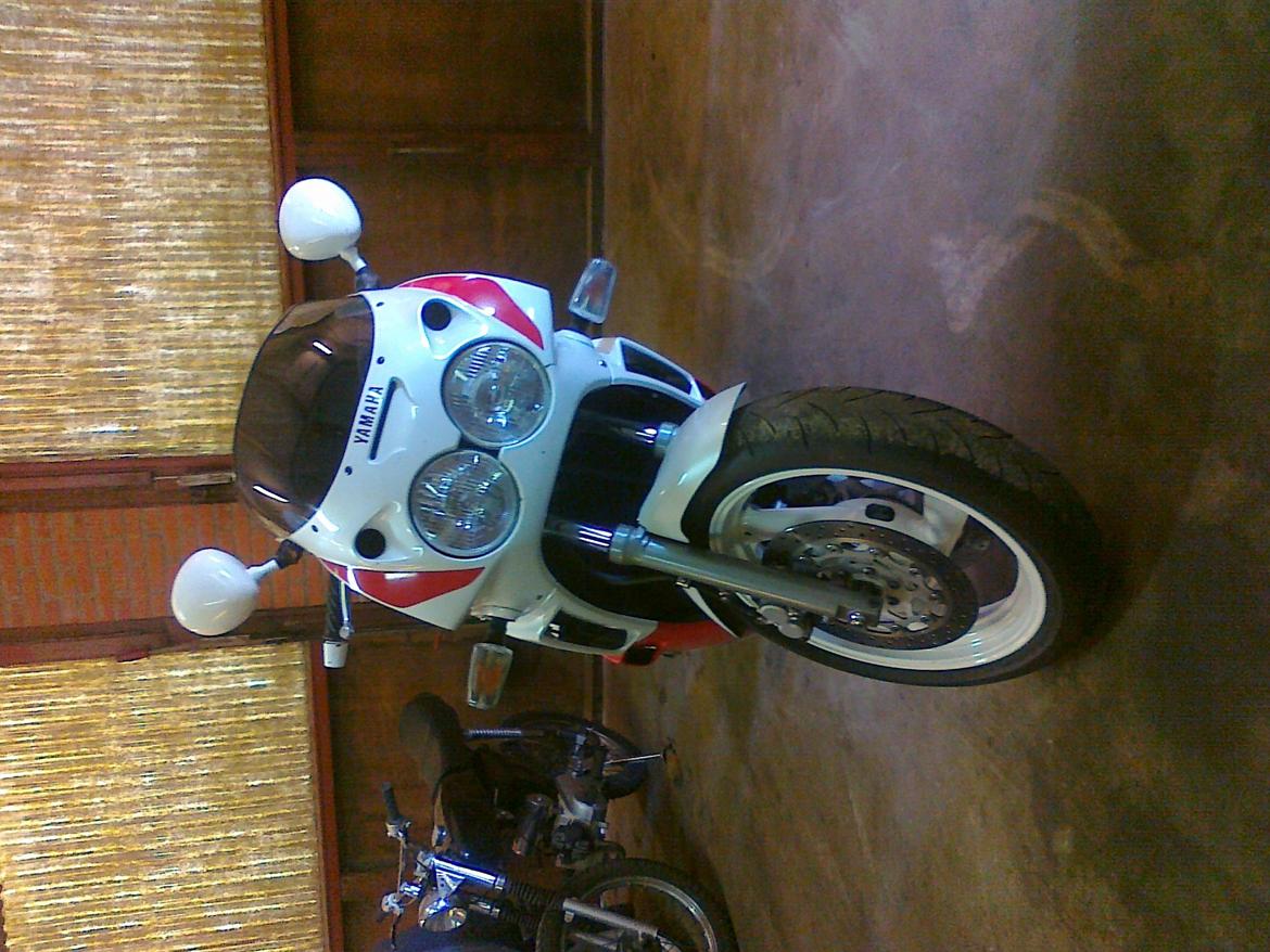 Yamaha fzr600 billede 9