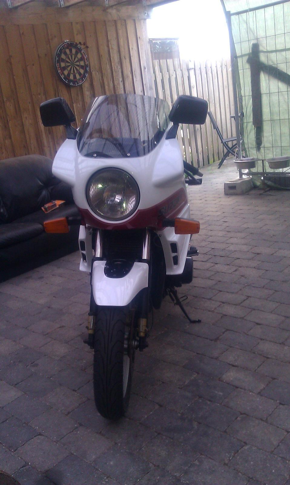 Suzuki GSX 1100es billede 1