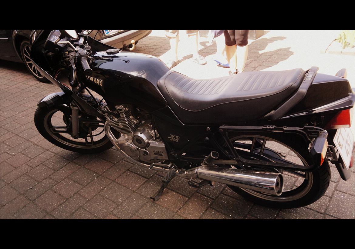 Yamaha XS 400 DOHC - Lige der jeg havde købt den. Stadig med gamle blinklys billede 2