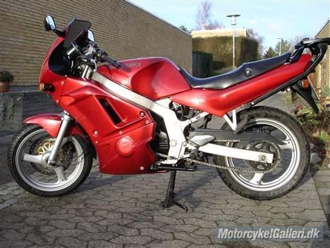 Suzuki GS500E [Totalskadet] billede 17