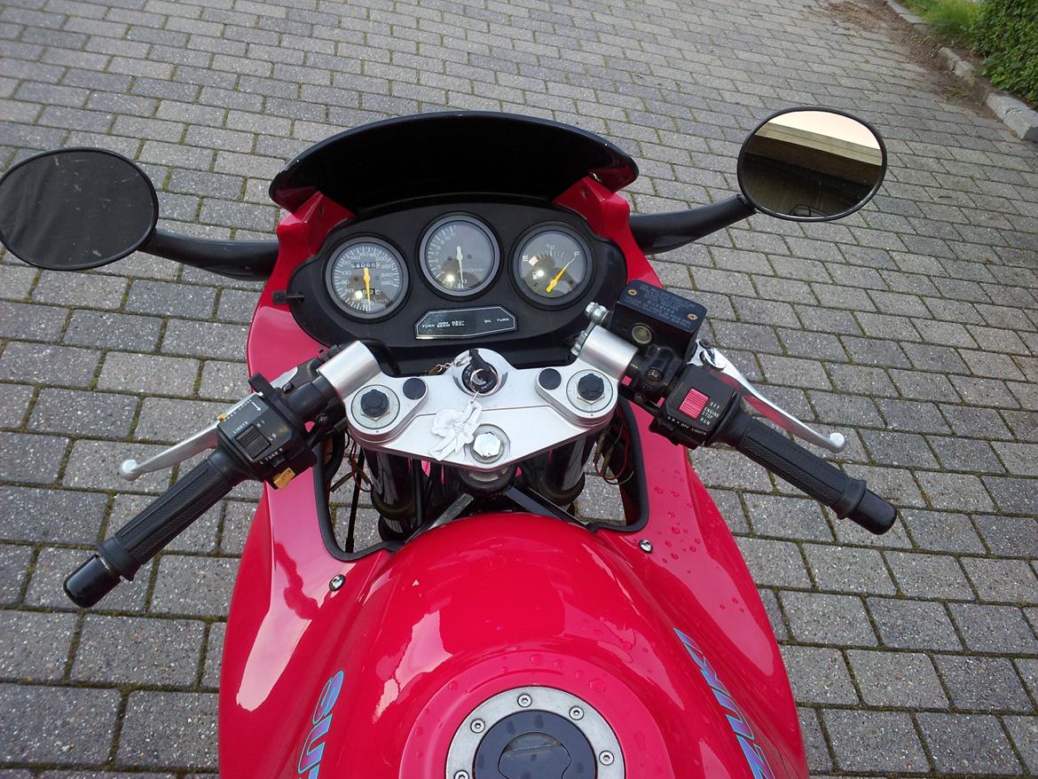 Suzuki Gsx 600 F (kantana) billede 8