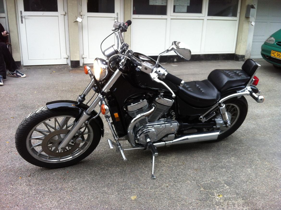 Suzuki Intruder VS 700 - Nyankommet til hjemadressen billede 3