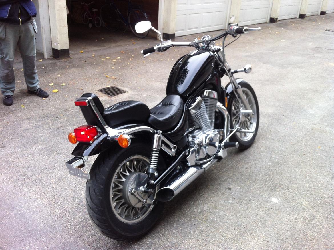 Suzuki Intruder VS 700 - Nyankommet til hjemadressen billede 1