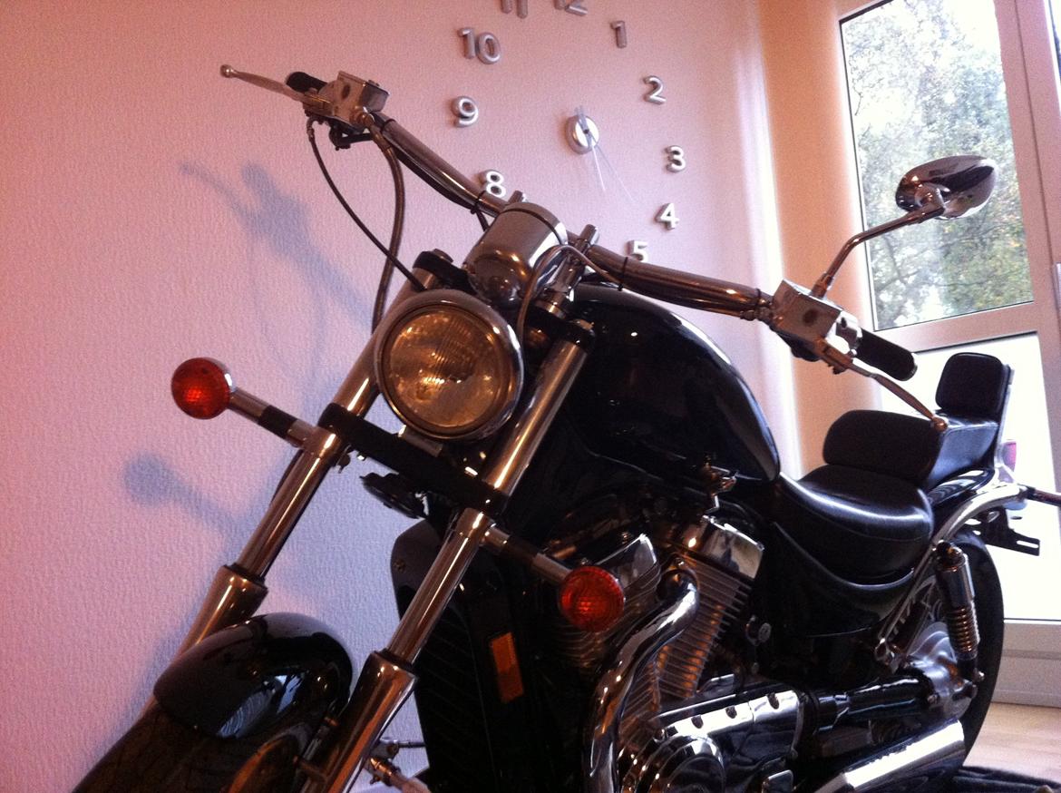 Suzuki Intruder VS 700 billede 5