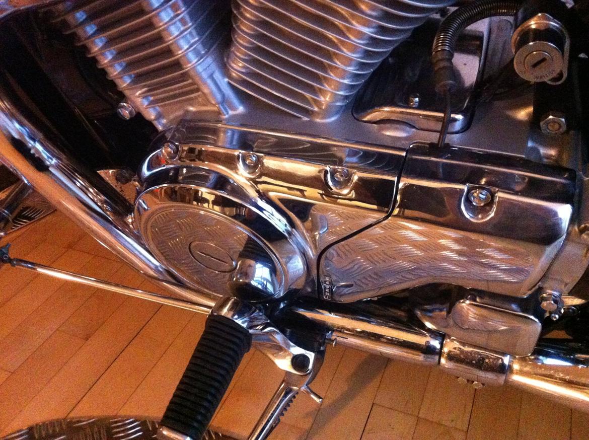 Suzuki Intruder VS 700 - Fodhvileren må nok lade livet billede 10