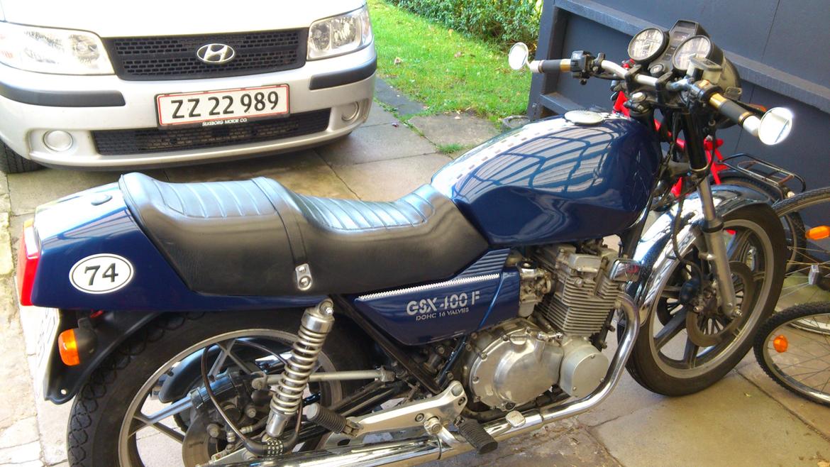 Suzuki GSX 400F billede 1